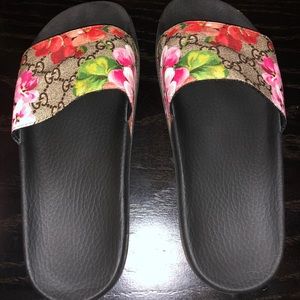 Authentic Gucci Bloom Pool Slides